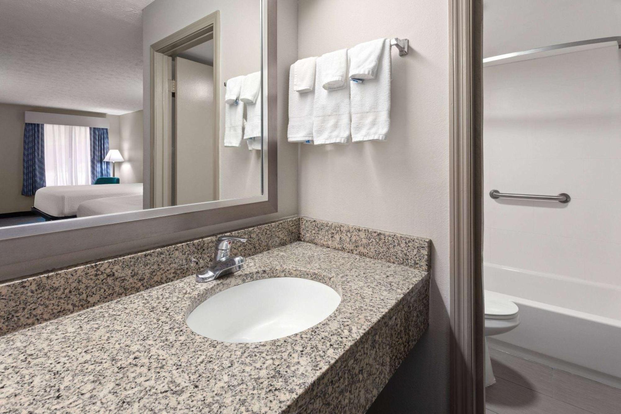 Days Inn By Wyndham Douglasville-Atlanta-Fairburn Road Exteriör bild