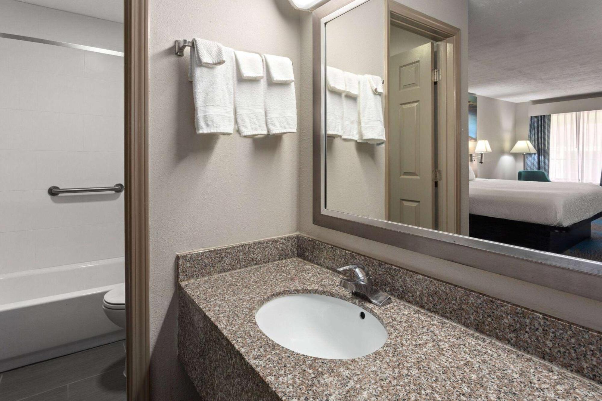 Days Inn By Wyndham Douglasville-Atlanta-Fairburn Road Exteriör bild