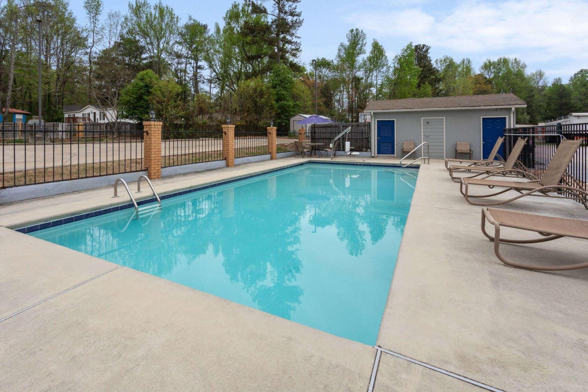 Days Inn By Wyndham Douglasville-Atlanta-Fairburn Road Exteriör bild